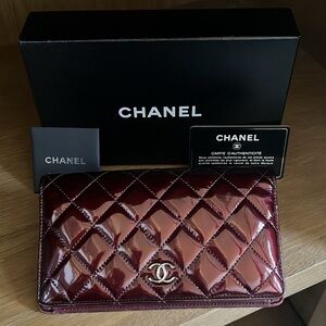 ✨RARE✨Chanel Burgundy Quilted Patent Leather Brilliant Wallet - FULL SET